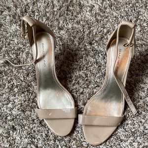 Cute short tan heels.